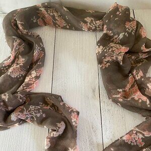 Pretty Ladies Floral Scarf